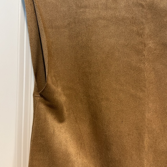 Brown suede like dress. Wilfred - Picture 4 of 8